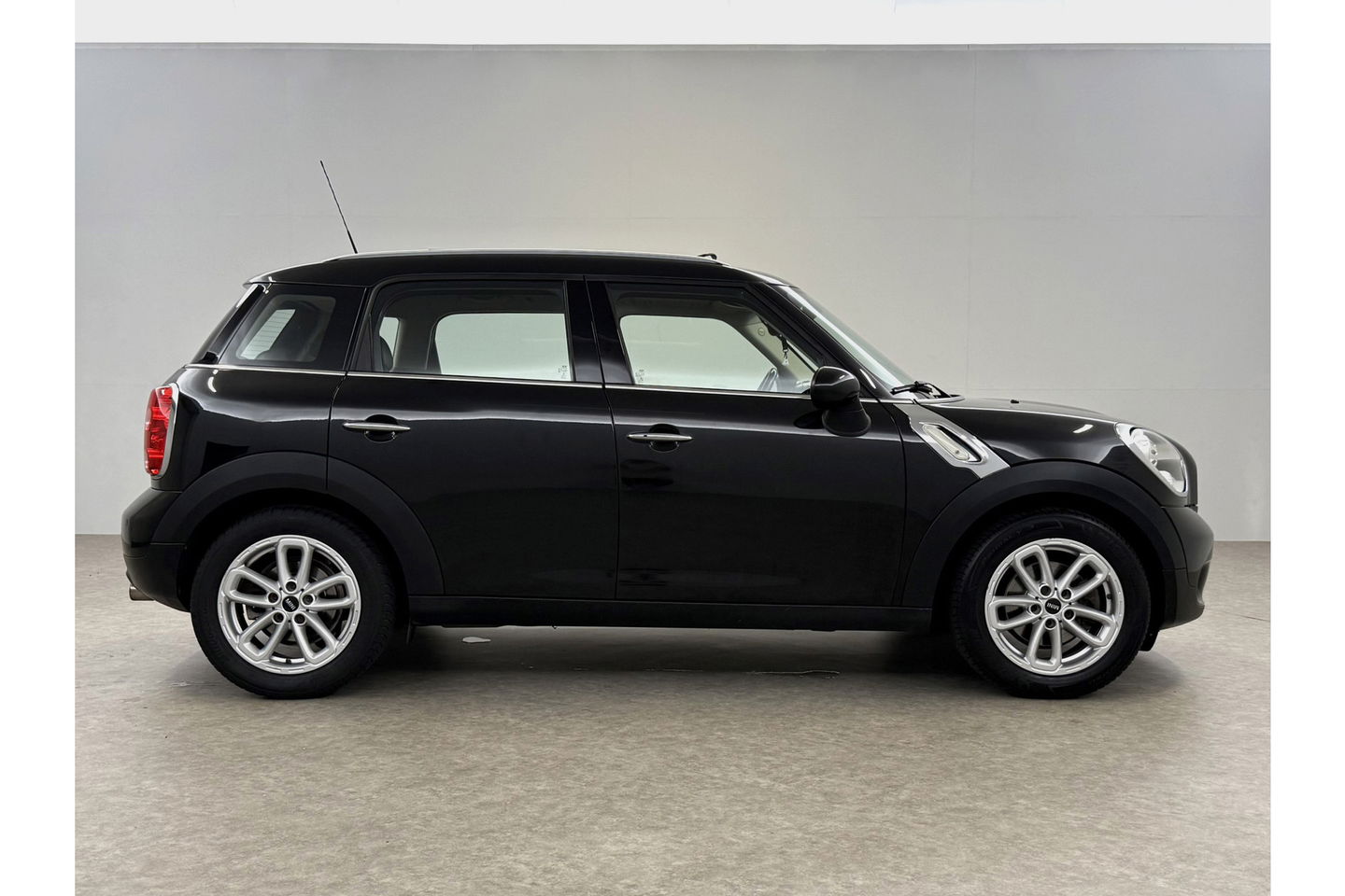 MINI Countryman 1.6 One Pano Clima Cruise LED Navi PDC 17"LMV