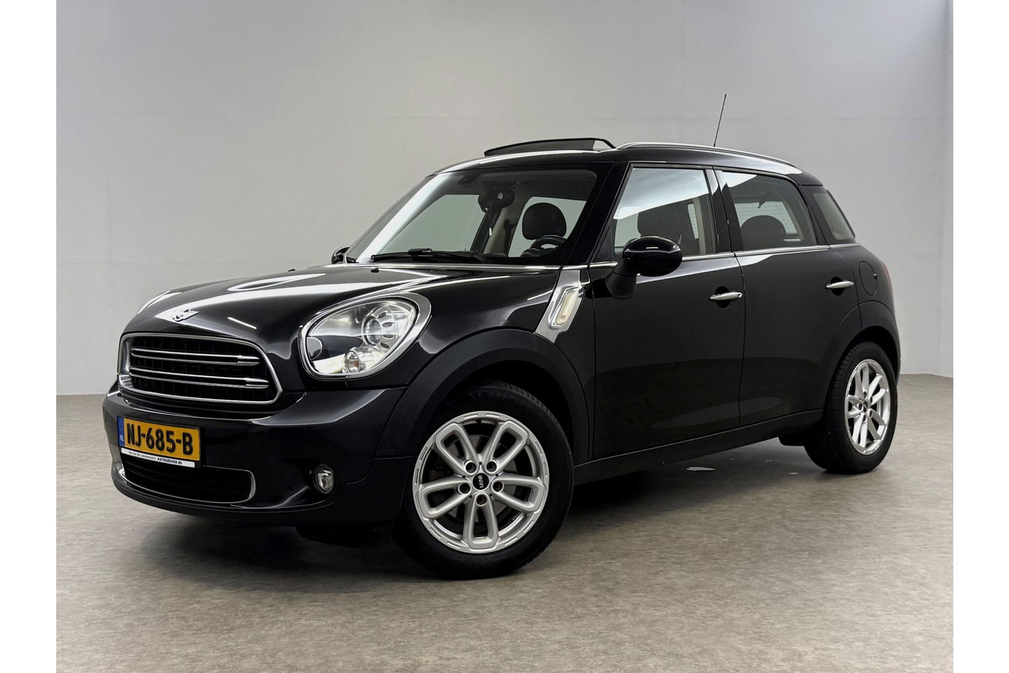 MINI Countryman 1.6 One Pano Clima Cruise LED Navi PDC 17"LMV
