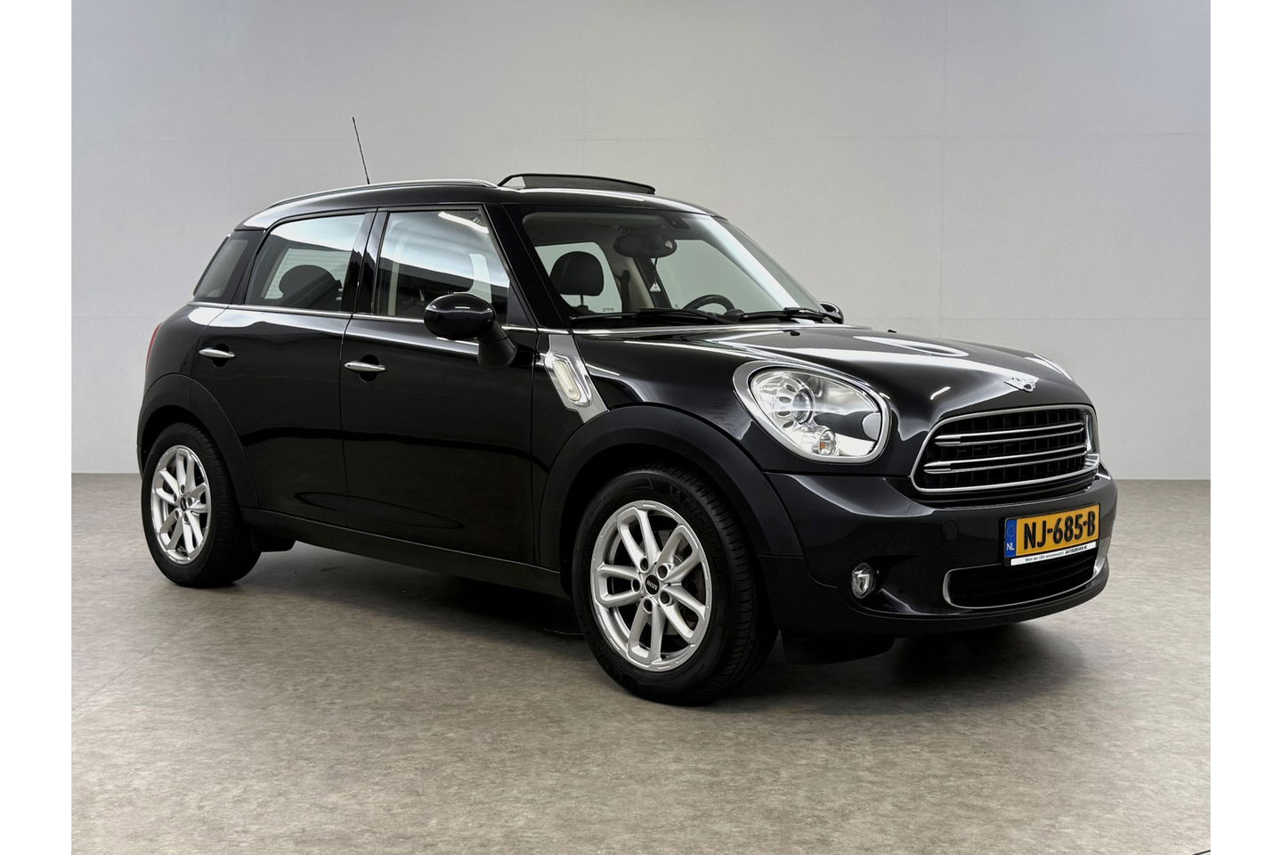 MINI Countryman 1.6 One Pano Clima Cruise LED Navi PDC 17"LMV