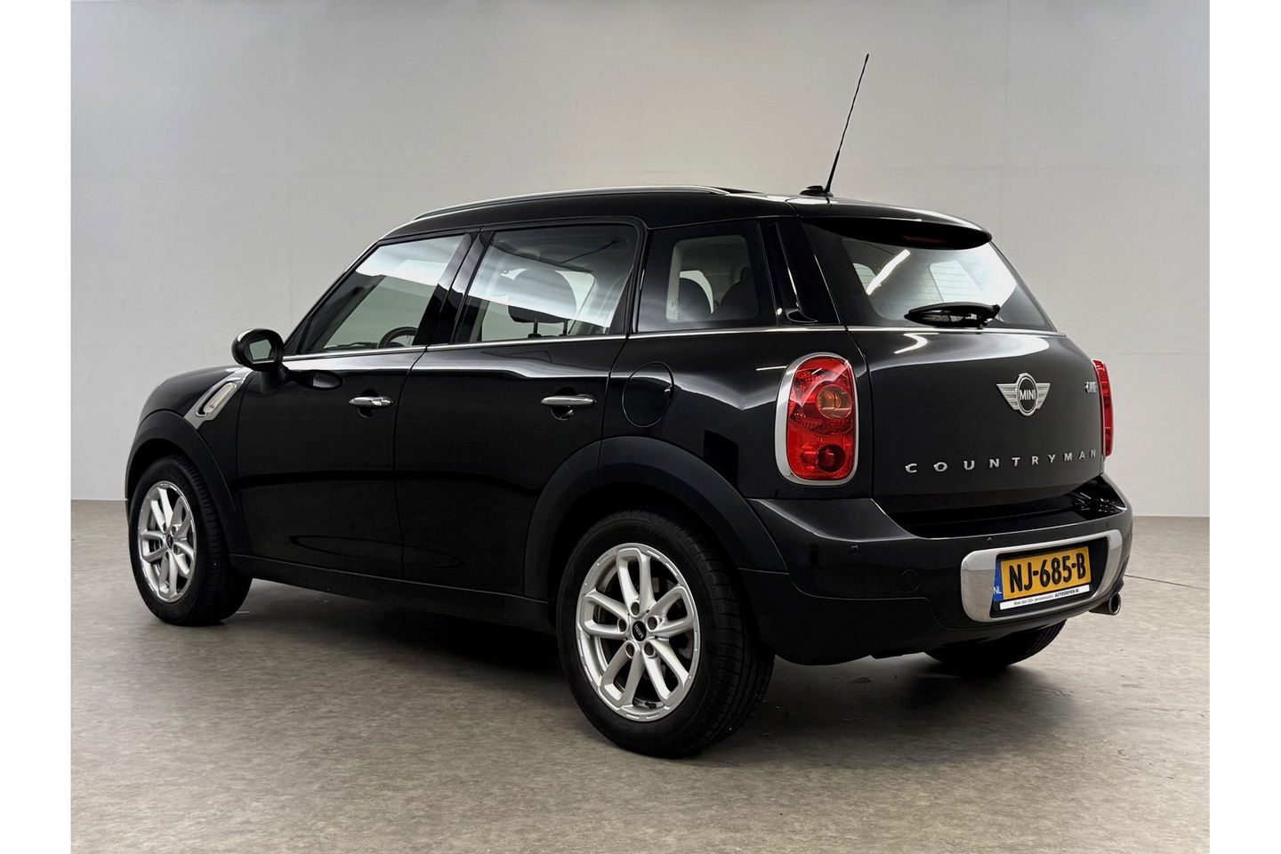 MINI Countryman 1.6 One Pano Clima Cruise LED Navi PDC 17"LMV