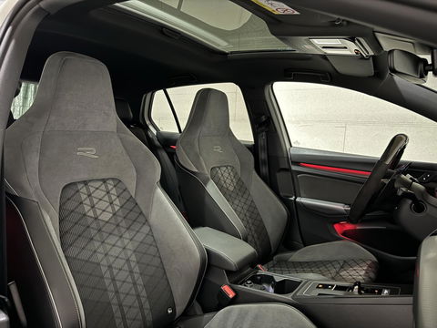 Volkswagen Golf 1.5 eTSI R-Line Pano H/K Akrapovič Sfeer HUD CarPlay