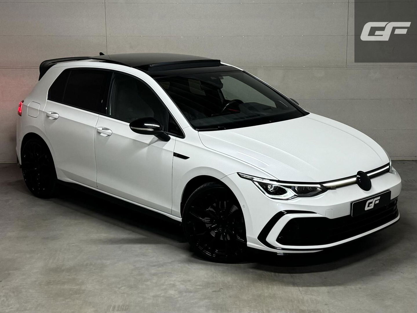 Volkswagen Golf 1.5 eTSI R-Line Pano H/K Akrapovič Sfeer HUD CarPlay