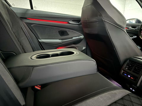Volkswagen Golf 1.5 eTSI R-Line Pano H/K Akrapovič Sfeer HUD CarPlay