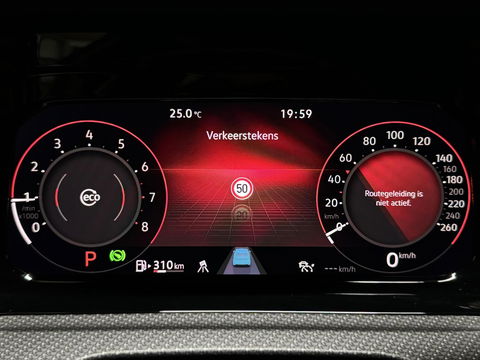 Volkswagen Golf 1.5 eTSI R-Line Pano H/K Akrapovič Sfeer HUD CarPlay