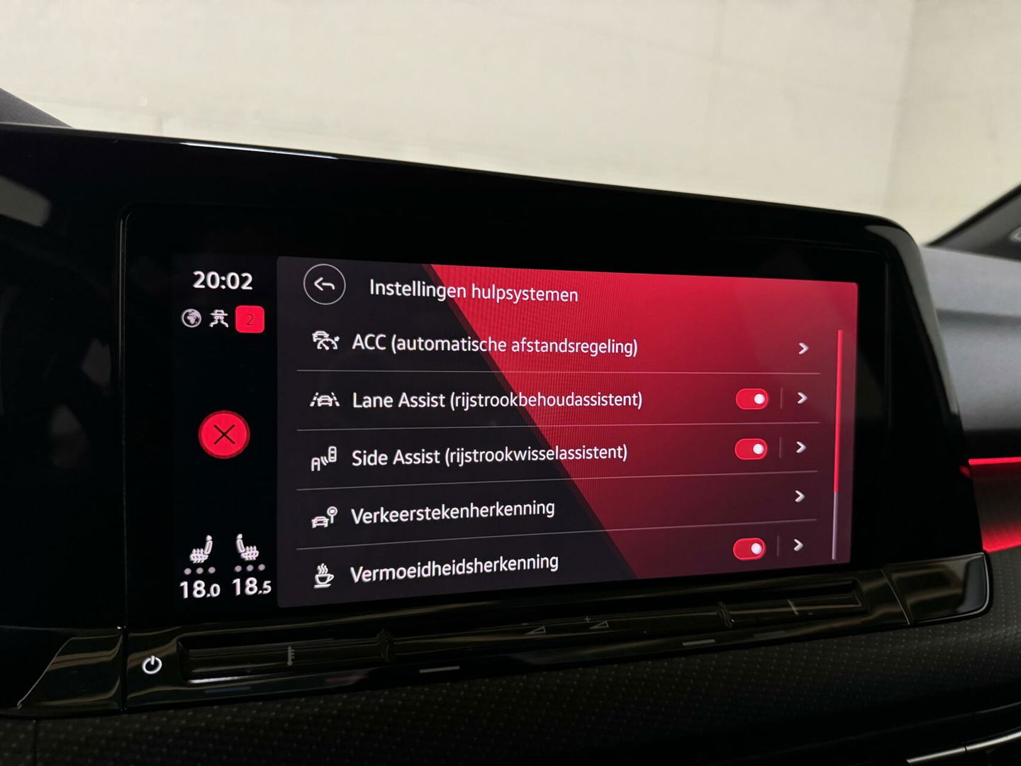 Volkswagen Golf 1.5 eTSI R-Line Pano H/K Akrapovič Sfeer HUD CarPlay