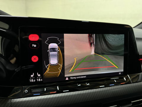 Volkswagen Golf 1.5 eTSI R-Line Pano H/K Akrapovič Sfeer HUD CarPlay