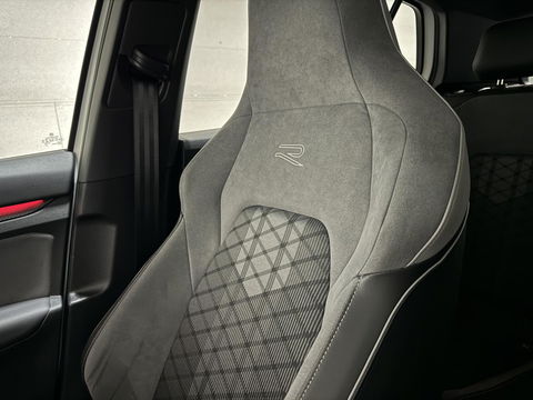 Volkswagen Golf 1.5 eTSI R-Line Pano H/K Akrapovič Sfeer HUD CarPlay
