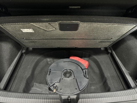 Volkswagen Golf 1.5 eTSI R-Line Pano H/K Akrapovič Sfeer HUD CarPlay