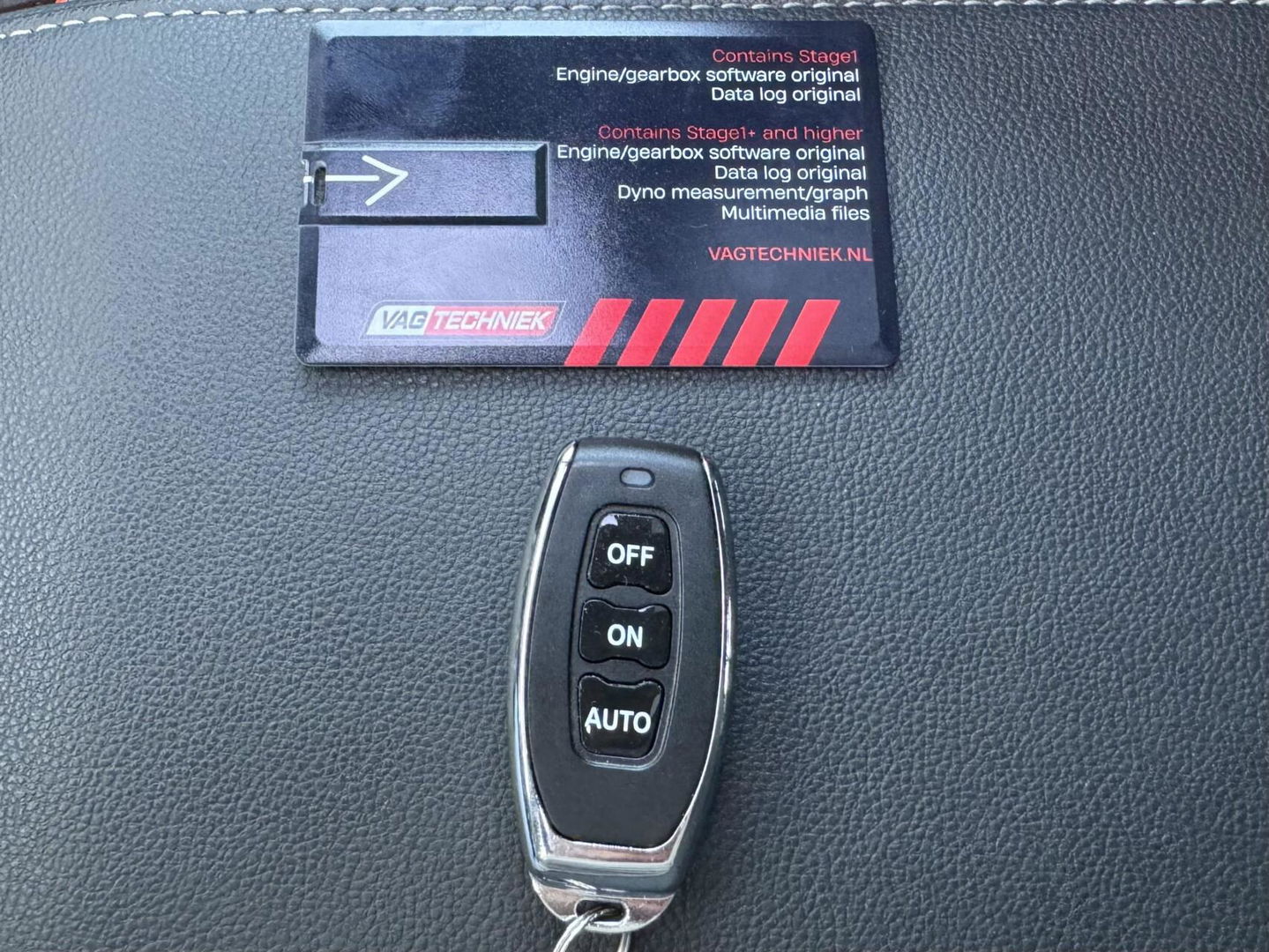 Volkswagen Golf 1.5 eTSI R-Line Pano H/K Akrapovič Sfeer HUD CarPlay