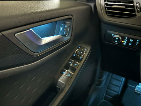 Ford Kuga 1.5 EcoBoost ST-Line Virtual CarPlay Winterpakket Camera Trekhaak.