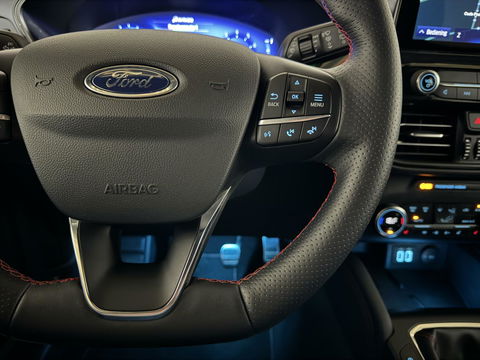 Ford Kuga 1.5 EcoBoost ST-Line Virtual CarPlay Winterpakket Camera Trekhaak.