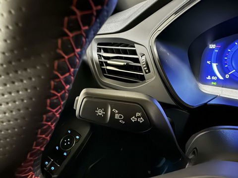 Ford Kuga 1.5 EcoBoost ST-Line Virtual CarPlay Winterpakket Camera Trekhaak.
