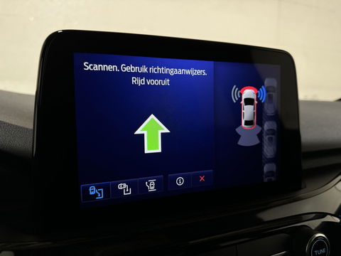 Ford Kuga 1.5 EcoBoost ST-Line Virtual CarPlay Winterpakket Camera Trekhaak.