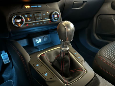 Ford Kuga 1.5 EcoBoost ST-Line Virtual CarPlay Winterpakket Camera Trekhaak.