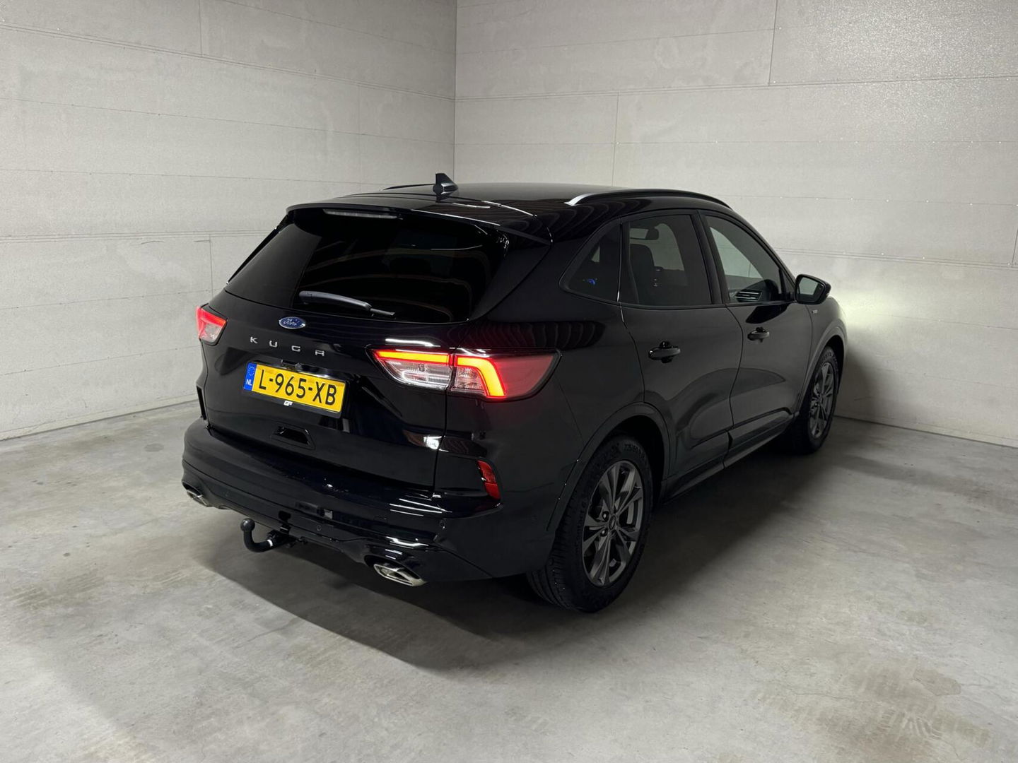 Ford Kuga 1.5 EcoBoost ST-Line Virtual CarPlay Winterpakket Camera Trekhaak.