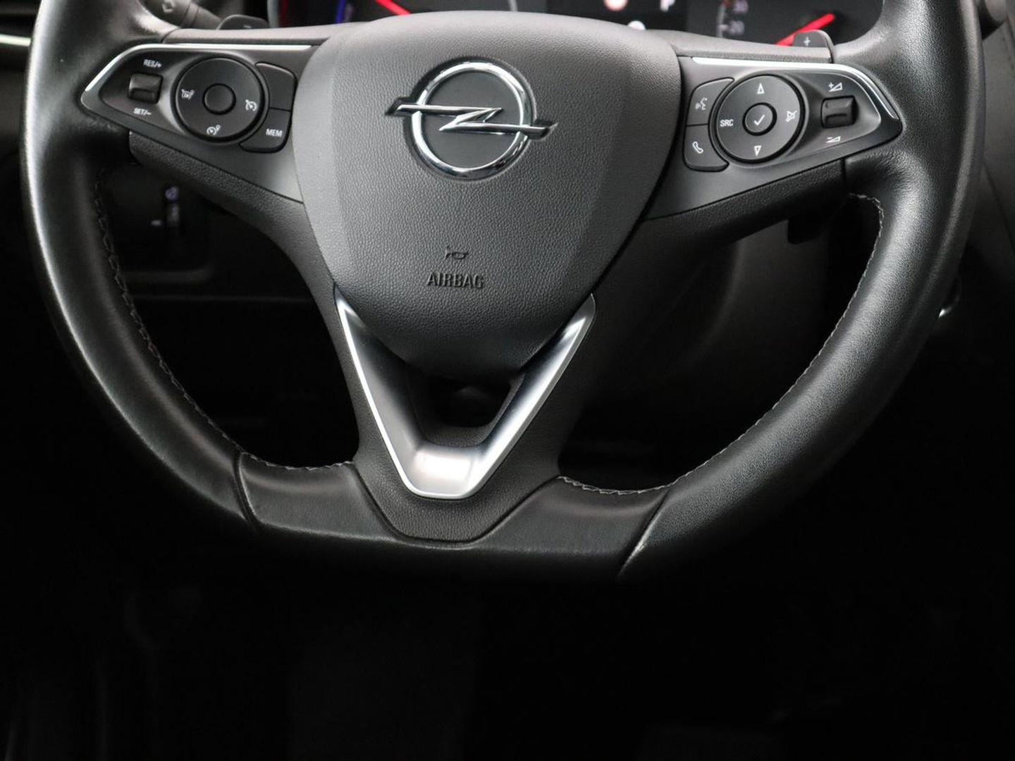 Opel Grandland X 1.6 Turbo Hybrid Elegance | Stoelventilatie | Trekhaak | Leder | 360 Camera | Full LED | Memory | Navigatie | Stoelverwarming | Dodehoek detectie | PHEV