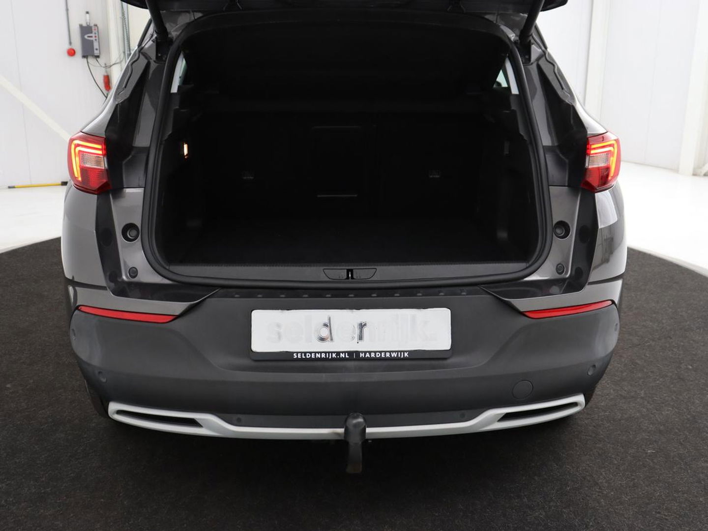 Opel Grandland X 1.6 Turbo Hybrid Elegance | Stoelventilatie | Trekhaak | Leder | 360 Camera | Full LED | Memory | Navigatie | Stoelverwarming | Dodehoek detectie | PHEV