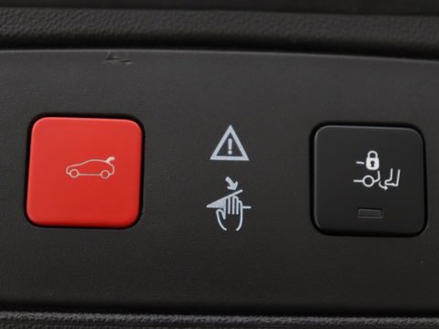 Opel Grandland X 1.6 Turbo Hybrid Elegance | Stoelventilatie | Trekhaak | Leder | 360 Camera | Full LED | Memory | Navigatie | Stoelverwarming | Dodehoek detectie | PHEV