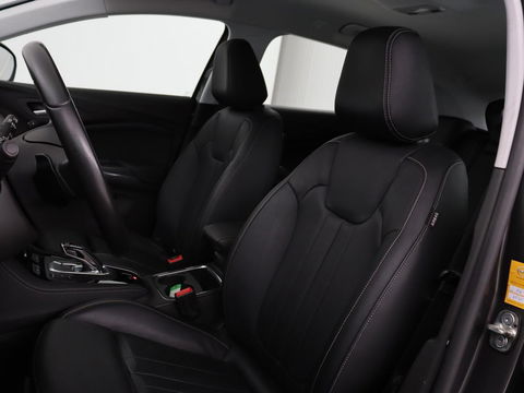 Opel Grandland X 1.6 Turbo Hybrid Elegance | Stoelventilatie | Trekhaak | Leder | 360 Camera | Full LED | Memory | Navigatie | Stoelverwarming | Dodehoek detectie | PHEV