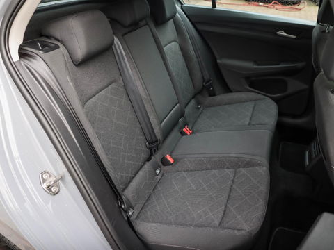 Volkswagen Golf 1.0 TSI Life 110PK|Camera|ACC|Carplay
