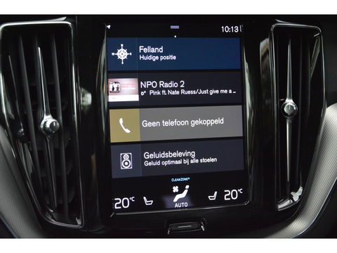 Volvo XC60 T6 Hybride AWD R-Design | Panoramadak | Stoel/Stuur Verwarmd | Harman Kardon | Camera | Apple CarPlay |