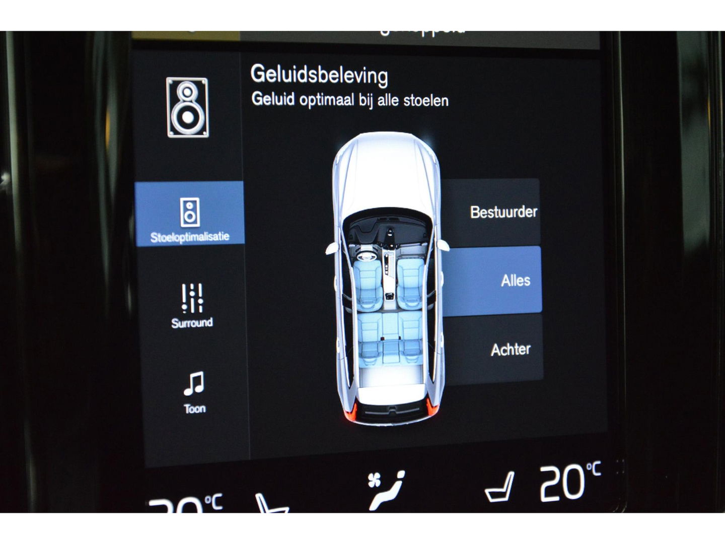 Volvo XC60 T6 Hybride AWD R-Design | Panoramadak | Stoel/Stuur Verwarmd | Harman Kardon | Camera | Apple CarPlay |