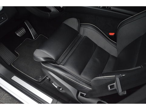 Volvo XC60 T6 Hybride AWD R-Design | Panoramadak | Stoel/Stuur Verwarmd | Harman Kardon | Camera | Apple CarPlay |