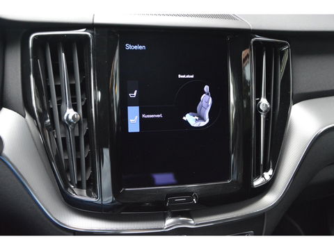 Volvo XC60 T6 Hybride AWD R-Design | Panoramadak | Stoel/Stuur Verwarmd | Harman Kardon | Camera | Apple CarPlay |