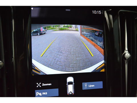 Volvo XC60 T6 Hybride AWD R-Design | Panoramadak | Stoel/Stuur Verwarmd | Harman Kardon | Camera | Apple CarPlay |