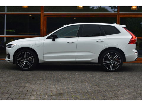 Volvo XC60 T6 Hybride AWD R-Design | Panoramadak | Stoel/Stuur Verwarmd | Harman Kardon | Camera | Apple CarPlay |