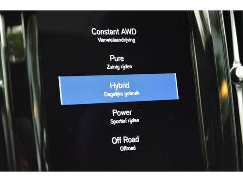 Volvo XC60 T6 Hybride AWD R-Design | Panoramadak | Stoel/Stuur Verwarmd | Harman Kardon | Camera | Apple CarPlay |