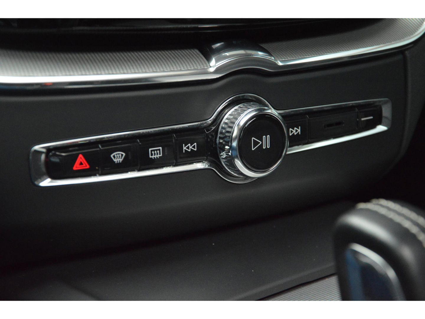 Volvo XC60 T6 Hybride AWD R-Design | Panoramadak | Stoel/Stuur Verwarmd | Harman Kardon | Camera | Apple CarPlay |