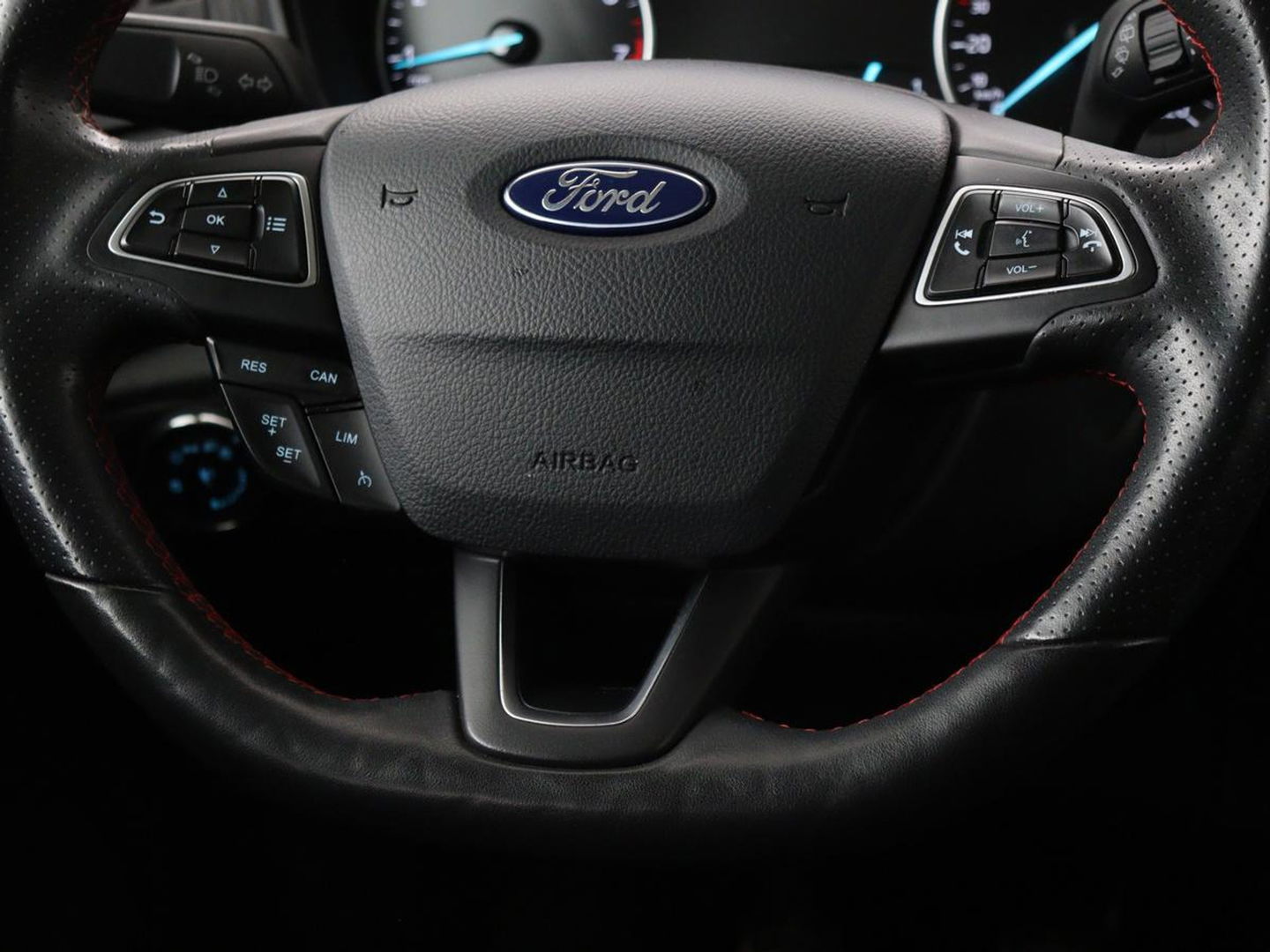 Ford EcoSport 1.0 EcoBoost ST-Line Black | Stoel & stuurverwarming | Camera | Carplay | Half leder | Climate control | Cruise control