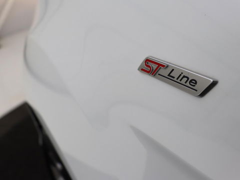 Ford EcoSport 1.0 EcoBoost ST-Line Black | Stoel & stuurverwarming | Camera | Carplay | Half leder | Climate control | Cruise control