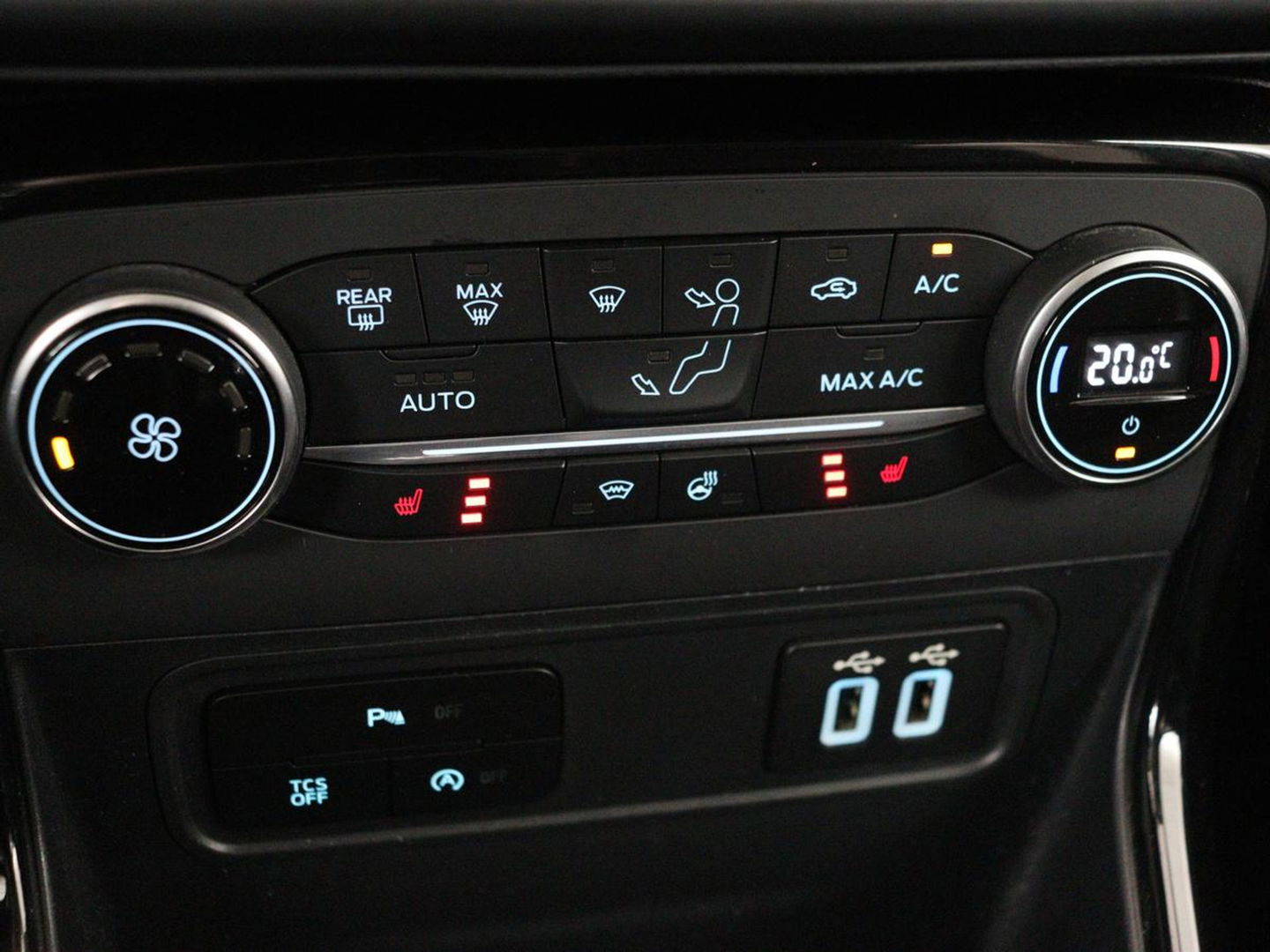 Ford EcoSport 1.0 EcoBoost ST-Line Black | Stoel & stuurverwarming | Camera | Carplay | Half leder | Climate control | Cruise control