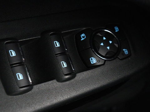 Ford EcoSport 1.0 EcoBoost ST-Line Black | Stoel & stuurverwarming | Camera | Carplay | Half leder | Climate control | Cruise control