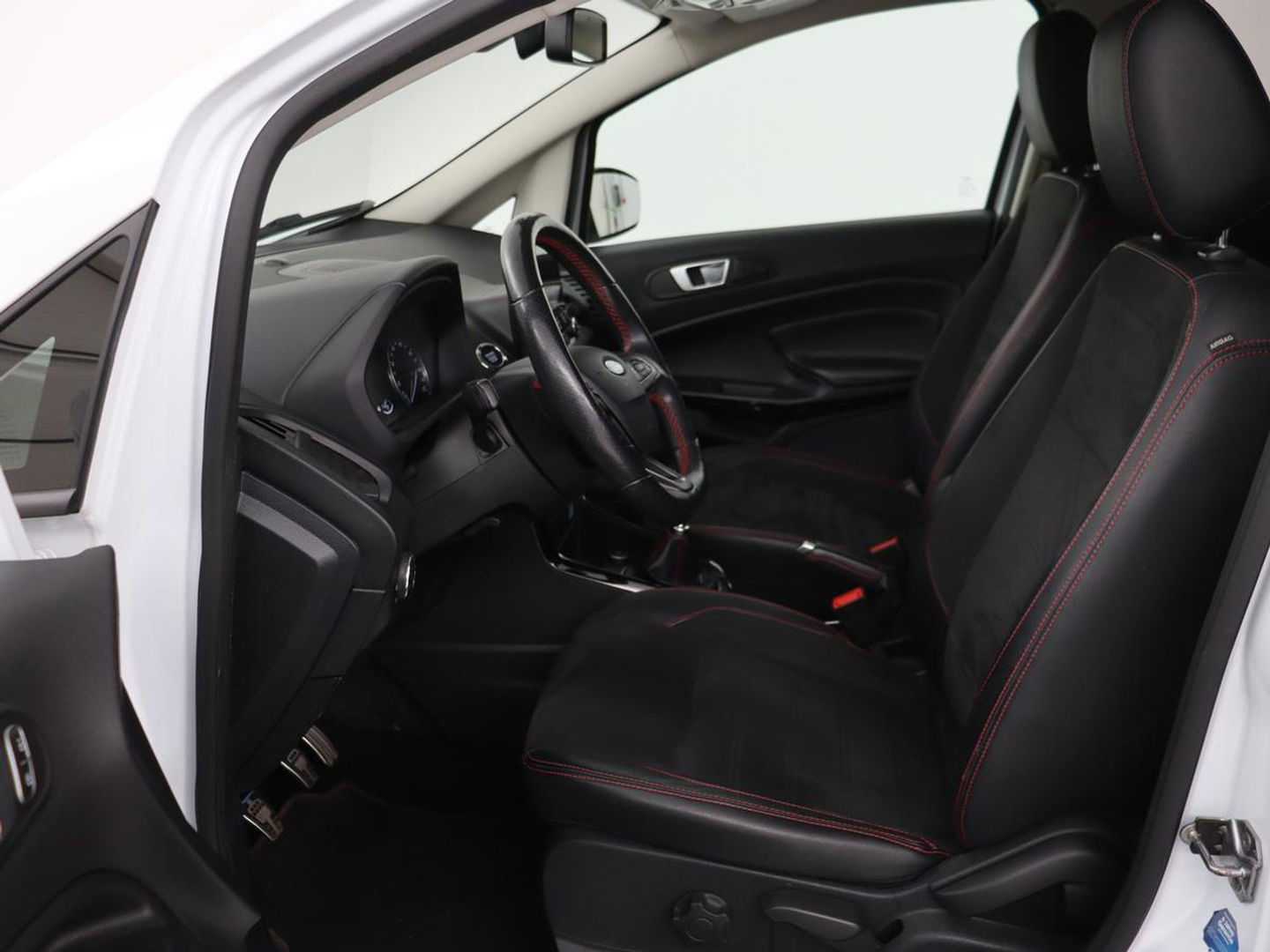 Ford EcoSport 1.0 EcoBoost ST-Line Black | Stoel & stuurverwarming | Camera | Carplay | Half leder | Climate control | Cruise control