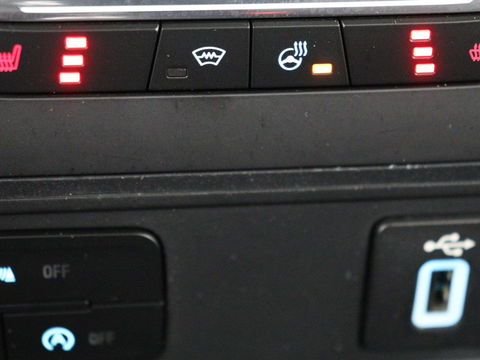 Ford EcoSport 1.0 EcoBoost ST-Line Black | Stoel & stuurverwarming | Camera | Carplay | Half leder | Climate control | Cruise control