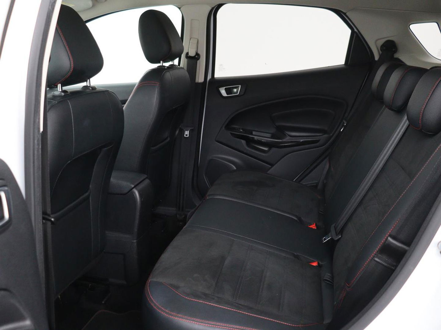 Ford EcoSport 1.0 EcoBoost ST-Line Black | Stoel & stuurverwarming | Camera | Carplay | Half leder | Climate control | Cruise control