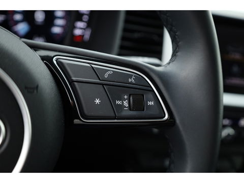 Audi A1 Sportback 30 TFSI S-Line Apple CarPlay | Keyless | Stoelverw. | 17'' | Cruise | LED