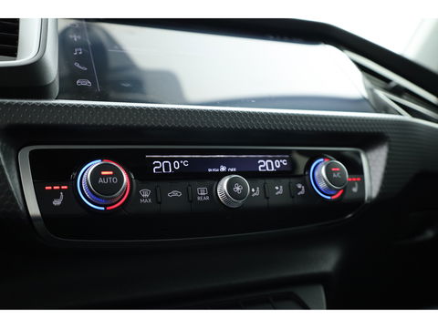 Audi A1 Sportback 30 TFSI S-Line Apple CarPlay | Keyless | Stoelverw. | 17'' | Cruise | LED
