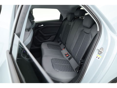 Audi A1 Sportback 30 TFSI S-Line Apple CarPlay | Keyless | Stoelverw. | 17'' | Cruise | LED