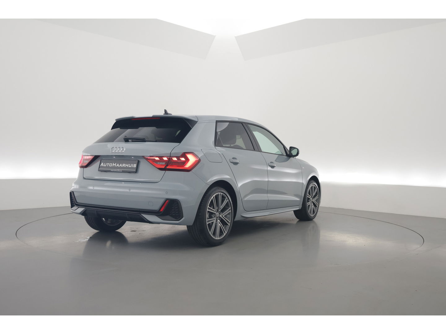 Audi A1 Sportback 30 TFSI S-Line Apple CarPlay | Keyless | Stoelverw. | 17'' | Cruise | LED