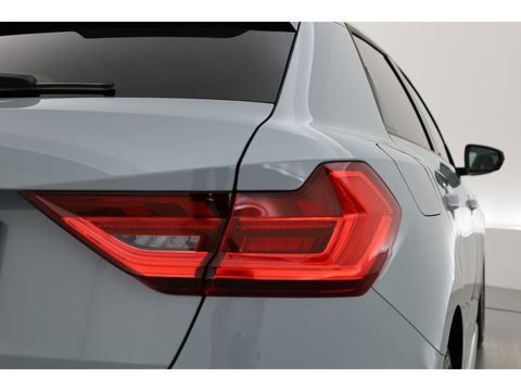Audi A1 Sportback 30 TFSI S-Line Apple CarPlay | Keyless | Stoelverw. | 17'' | Cruise | LED