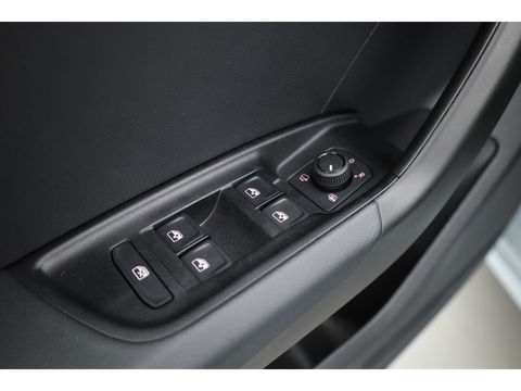 Audi A1 Sportback 30 TFSI S-Line Apple CarPlay | Keyless | Stoelverw. | 17'' | Cruise | LED