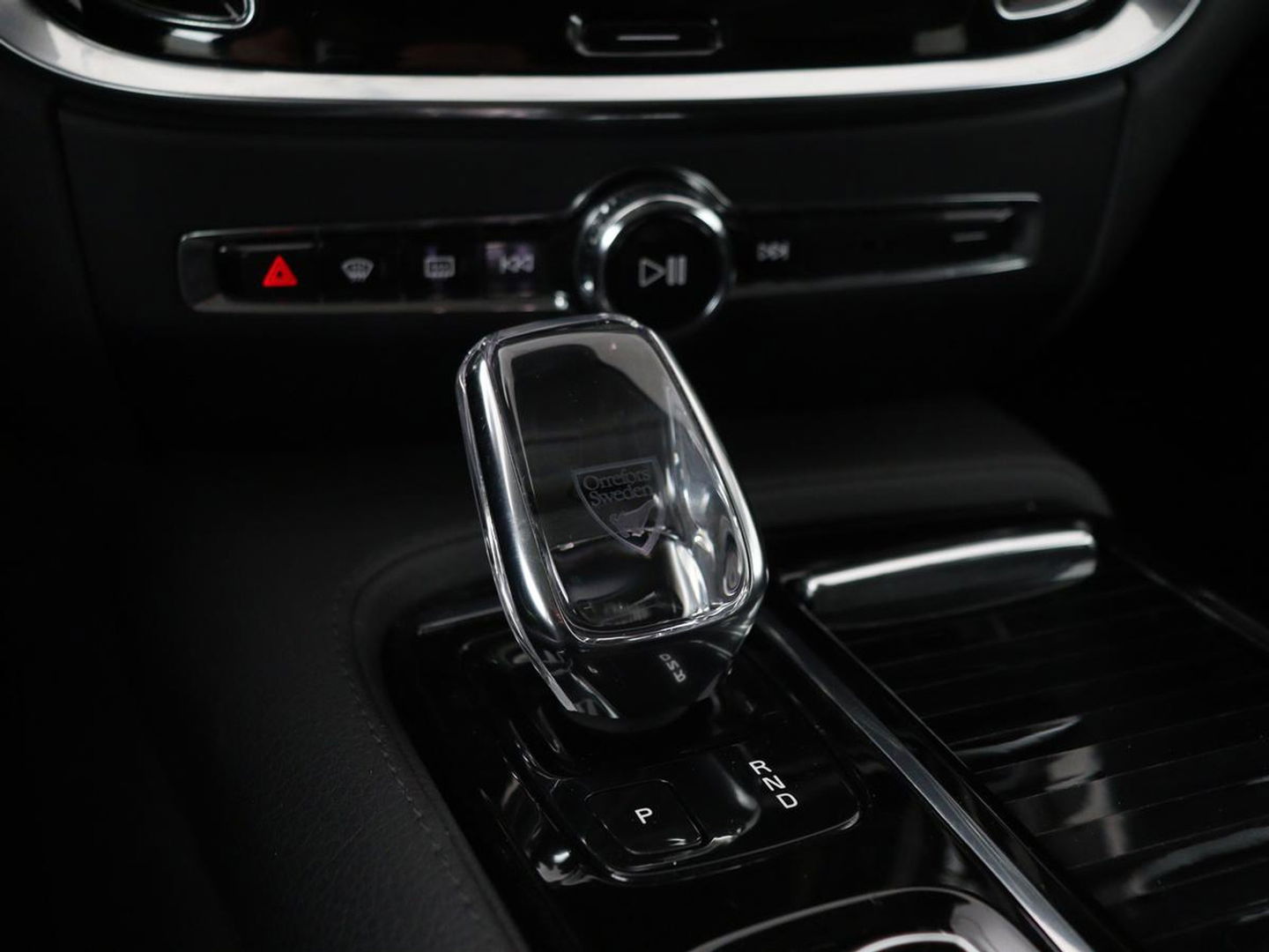Volvo V60 2.0 T8 Recharge AWD Inscription | Leder | Stoelverwarming | Camera | Carplay | Memory | Adaptive cruise | Keyless | Full LED