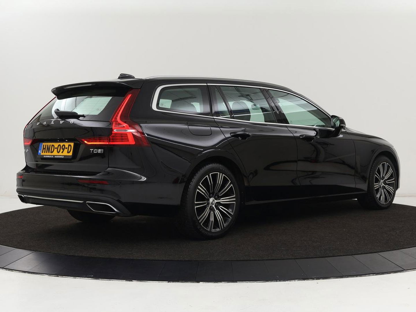 Volvo V60 2.0 T8 Recharge AWD Inscription | Leder | Stoelverwarming | Camera | Carplay | Memory | Adaptive cruise | Keyless | Full LED