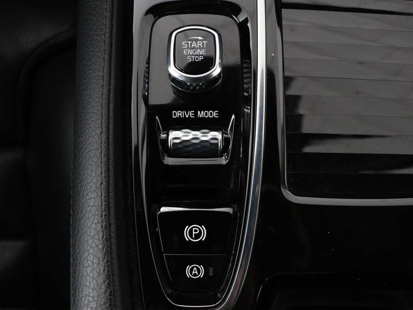 Volvo V60 2.0 T8 Recharge AWD Inscription | Leder | Stoelverwarming | Camera | Carplay | Memory | Adaptive cruise | Keyless | Full LED