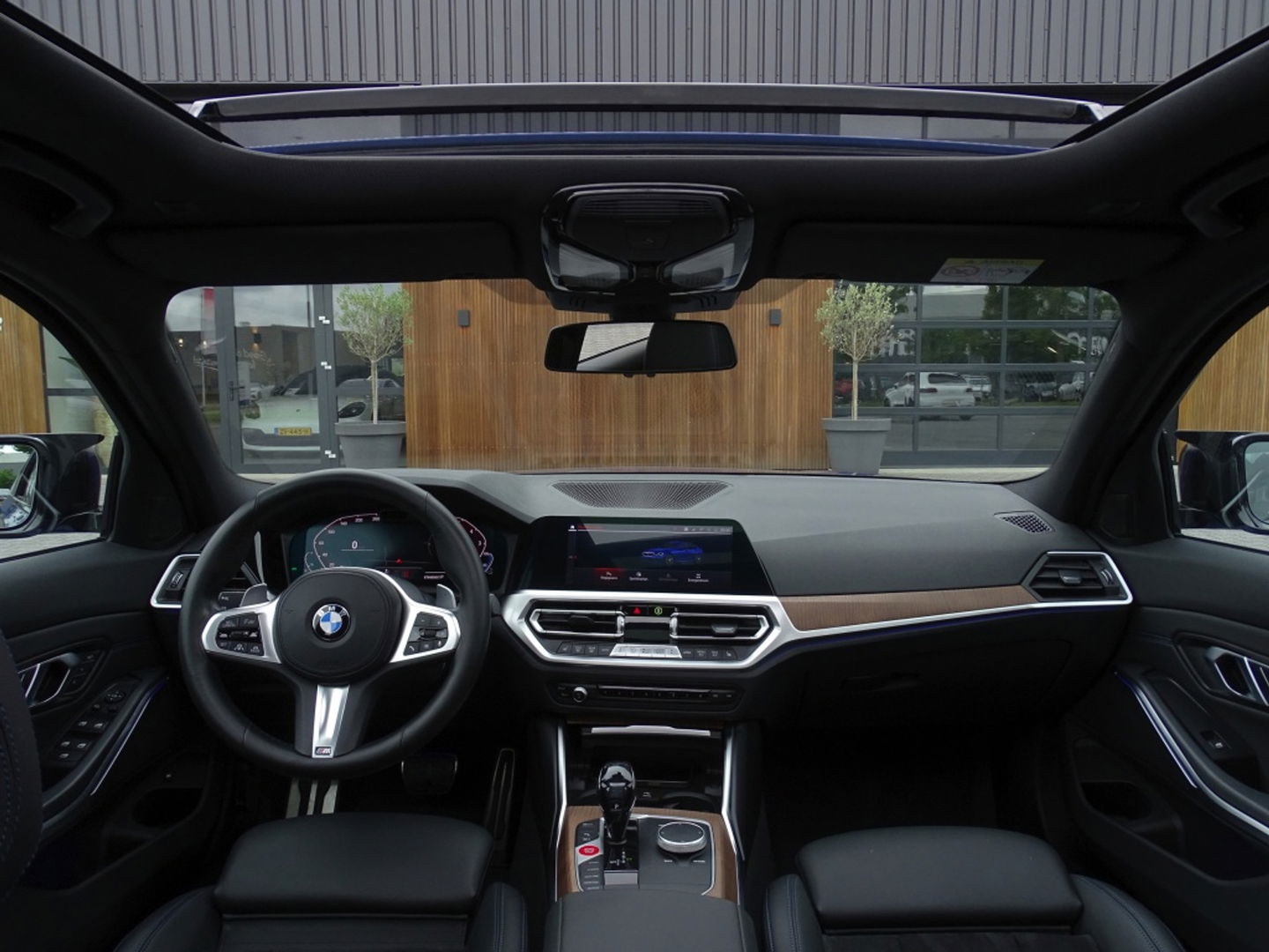BMW 3-serie 330e 292PK / M-Individual / M340 Ed. / Head-up / Laser