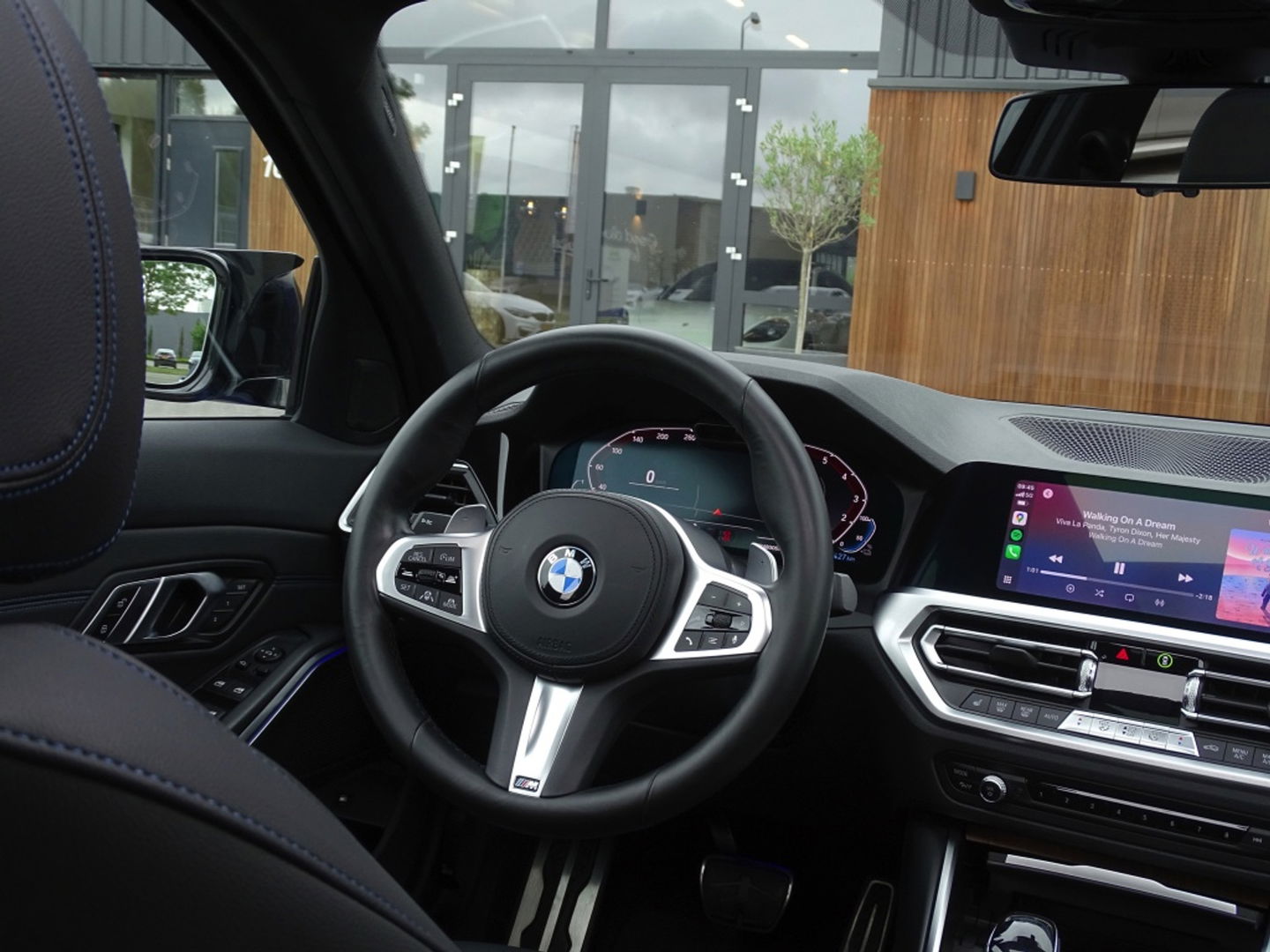 BMW 3-serie 330e 292PK / M-Individual / M340 Ed. / Head-up / Laser